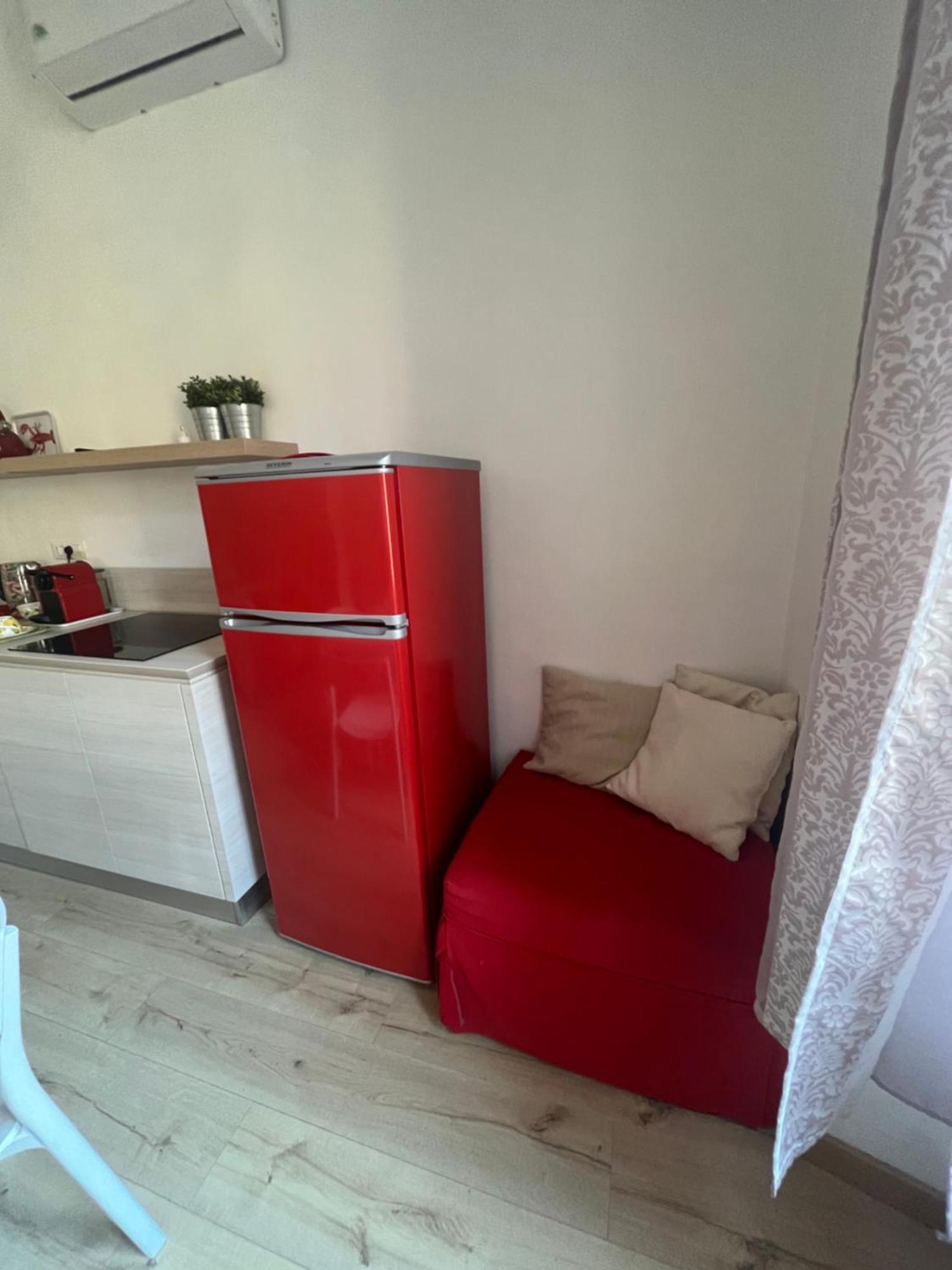Alla Scalinata Del Teatro Rossetti Confort Suites Parcheggio Триест Экстерьер фото